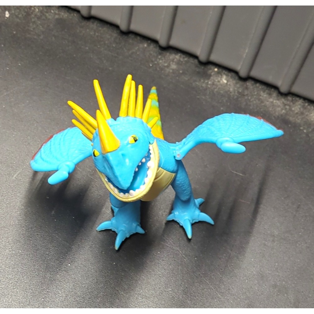 DreamWorks How to Train Your Dragon Stormfly Blue Dragon Plastic Action Figure